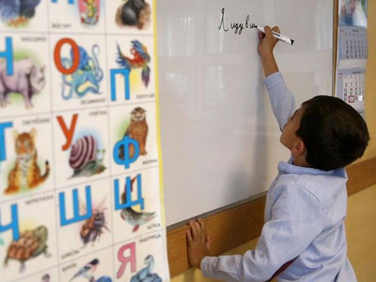 Программа повышения квалификации "Адаптация и интеграция детей-мигрантов в условиях образовательной организации" направлена на подготовку специалистов к работе с этой категорией учащихся, учитывая их специфические потребности и сложности в освоении новой среды.